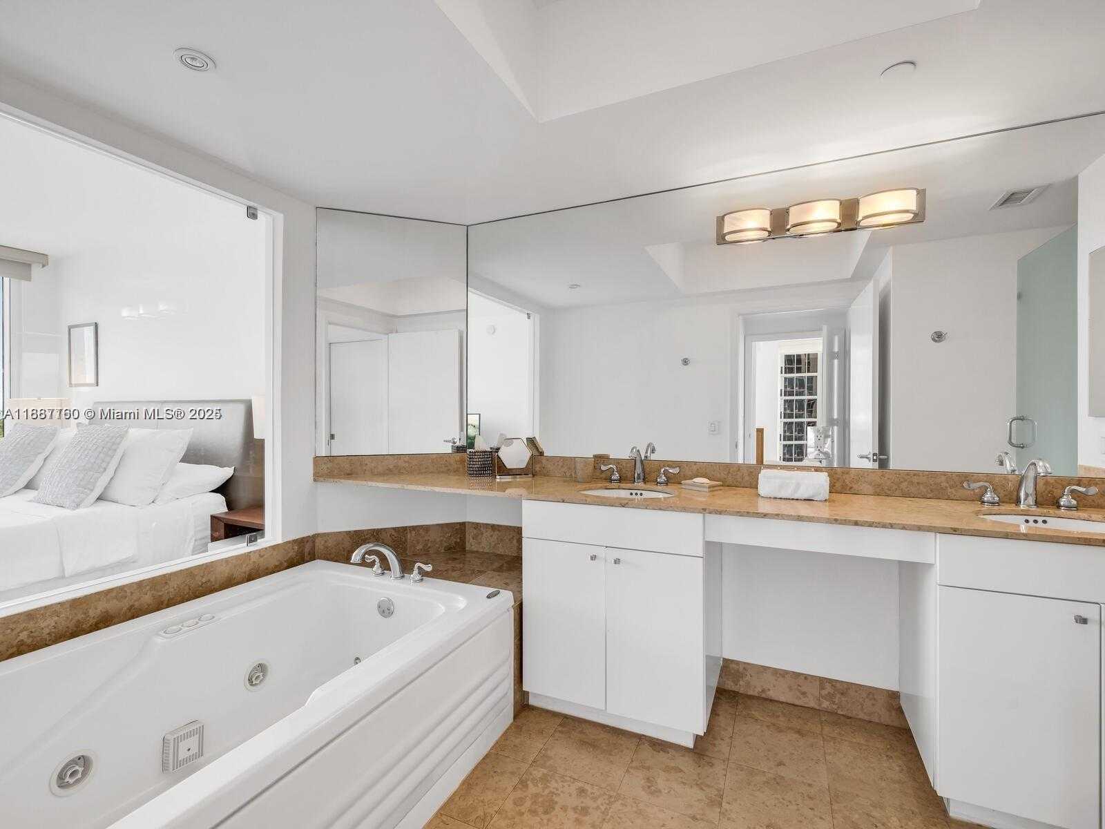 Small Image of 4779 WEST COLLINS AVE #1005, Miami Beach Number 11