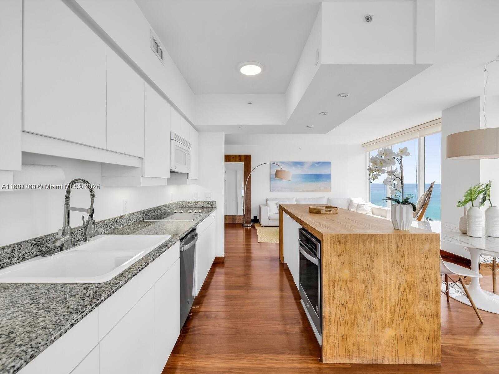 Small Image of 4779 WEST COLLINS AVE #1005, Miami Beach Number 6