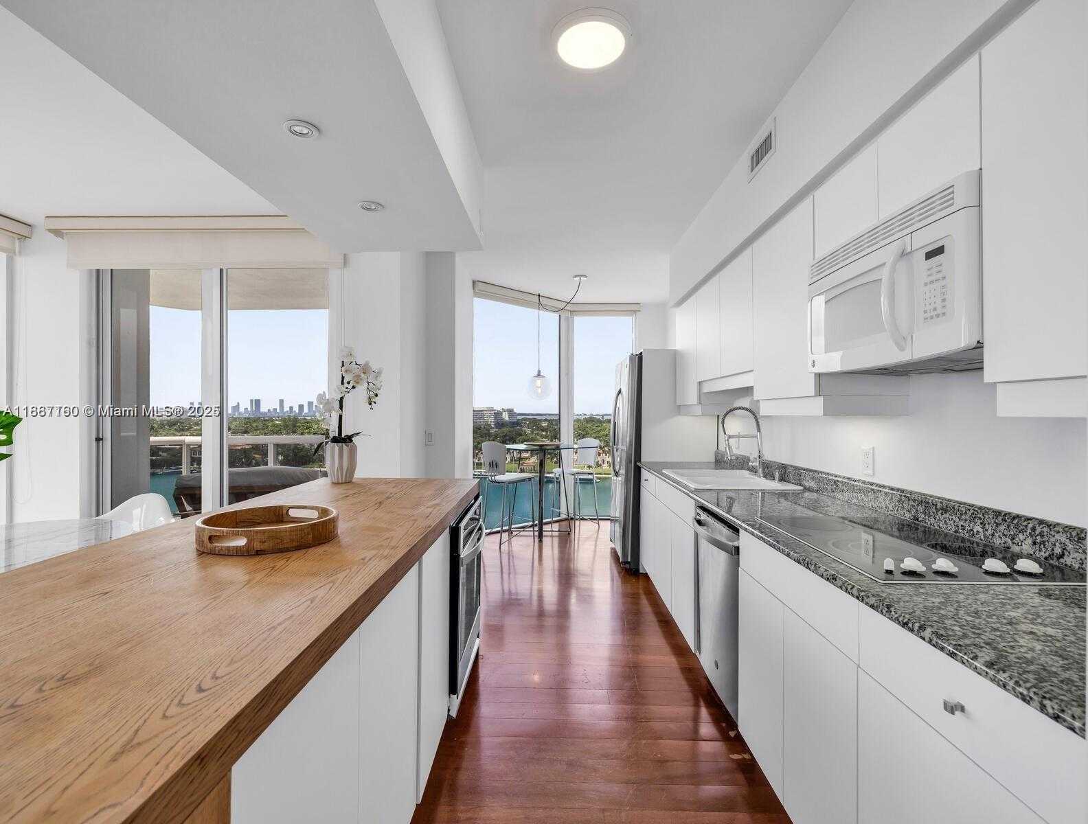 Small Image of 4779 WEST COLLINS AVE #1005, Miami Beach Number 7