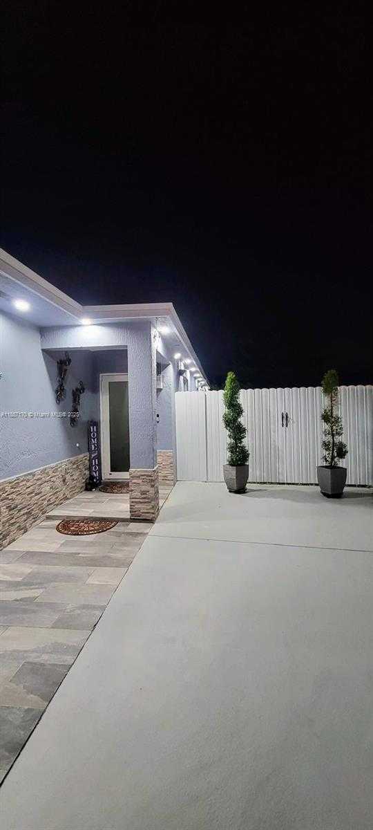 Small Image of 12634 SOUTH WEST 256TH TER, Homestead Number 2