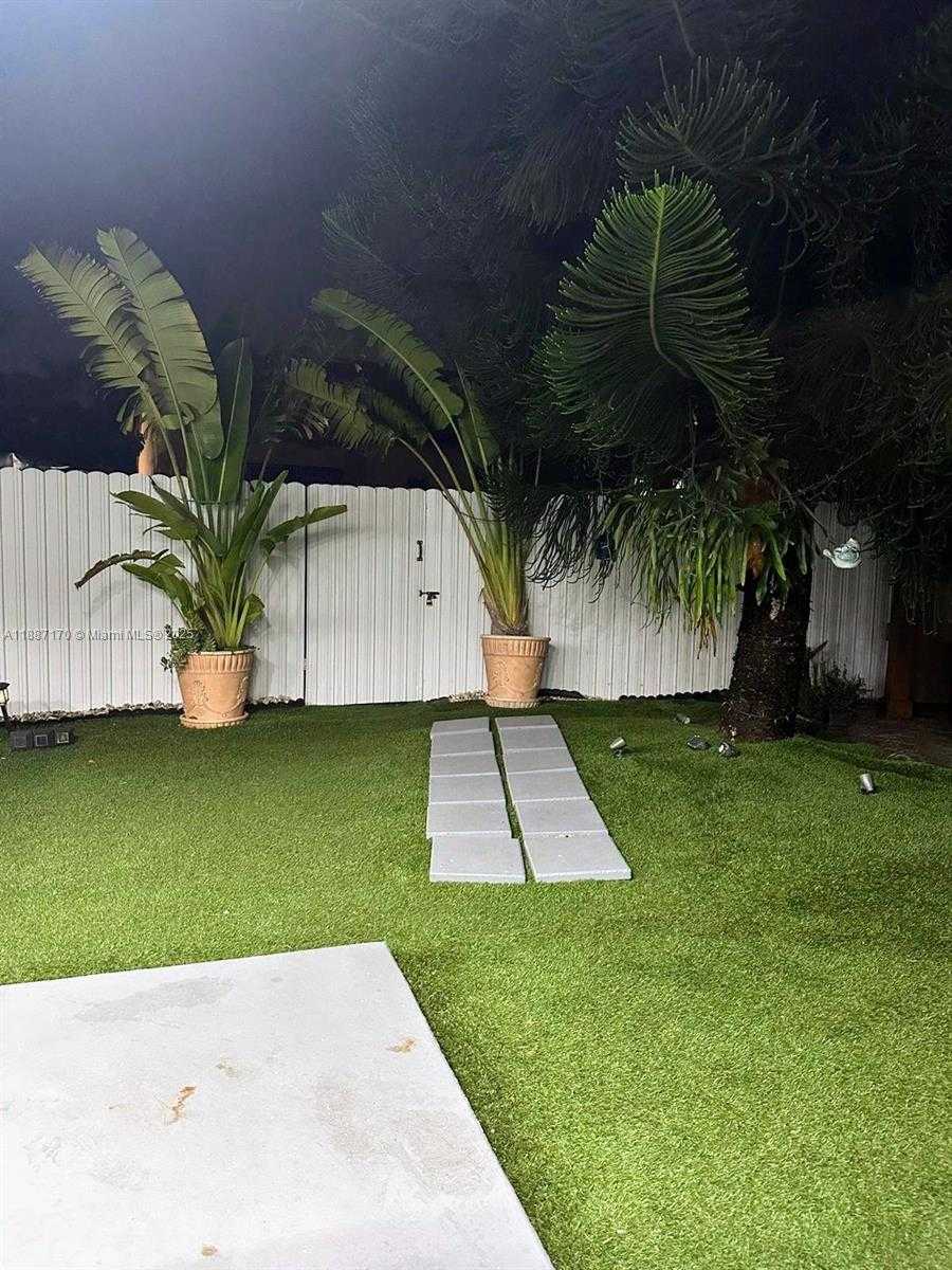 Small Image of 12634 SOUTH WEST 256TH TER, Homestead Number 3