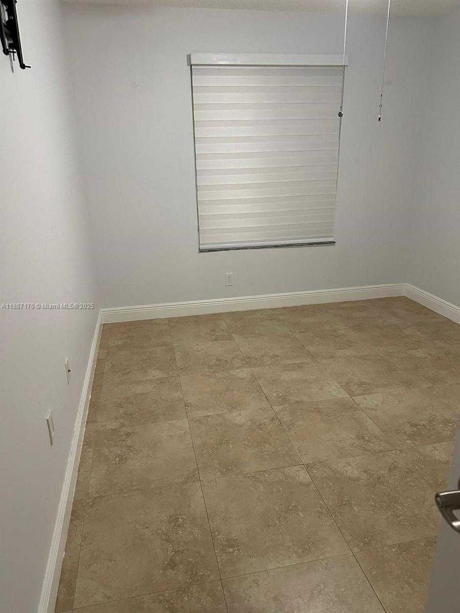 Small Image of 12634 SOUTH WEST 256TH TER, Homestead Number 5