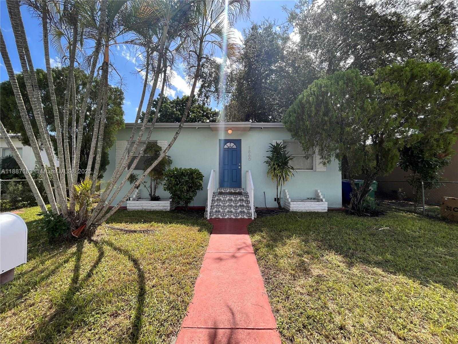 Small Image of 1860 NORTH WEST 52 ST, Miami Number 16