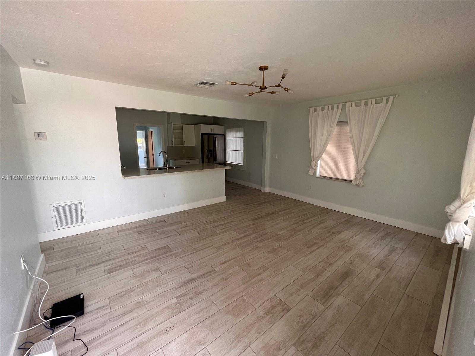Small Image of 1860 NORTH WEST 52 ST, Miami Number 5