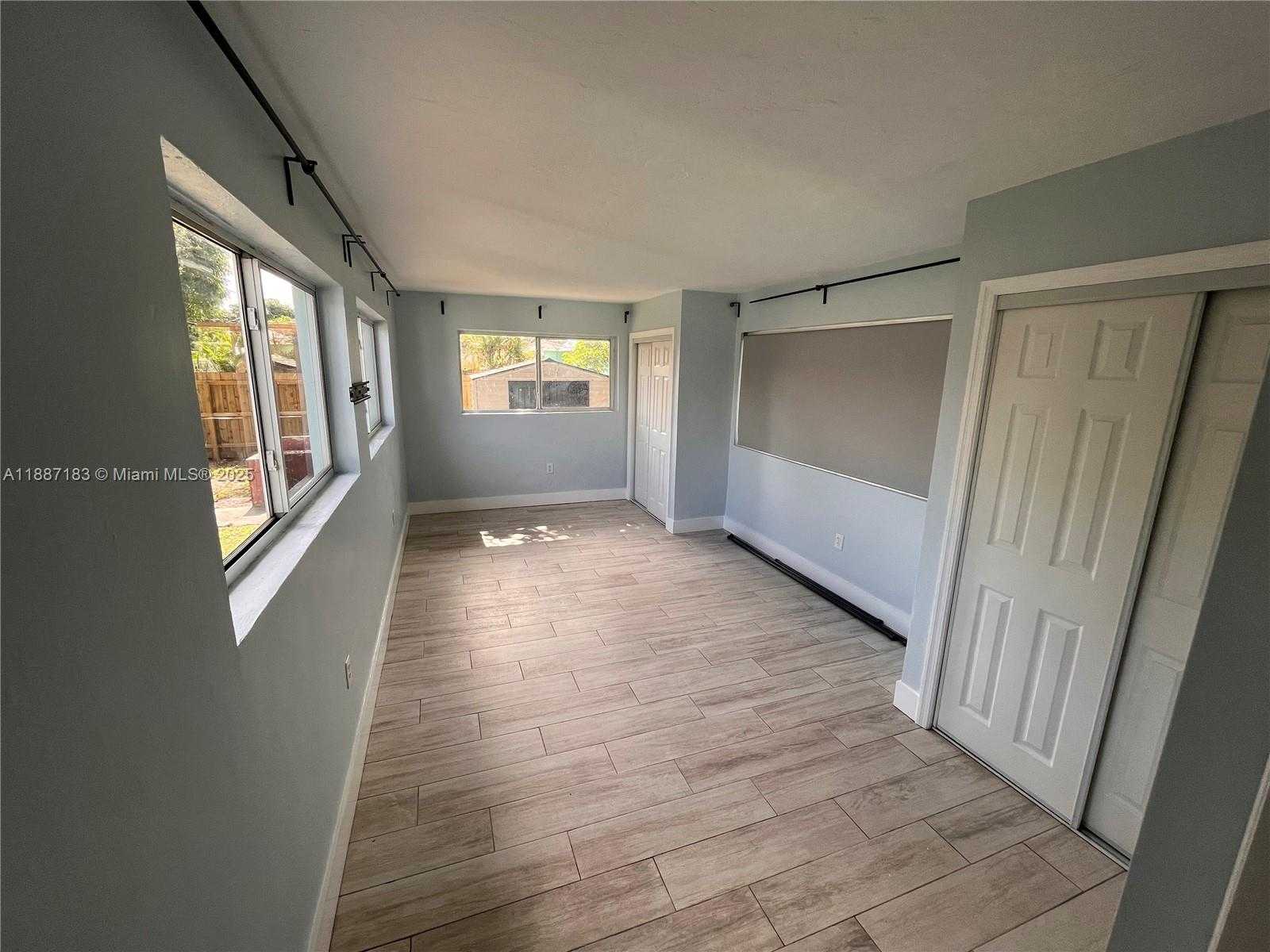 Small Image of 1860 NORTH WEST 52 ST, Miami Number 7