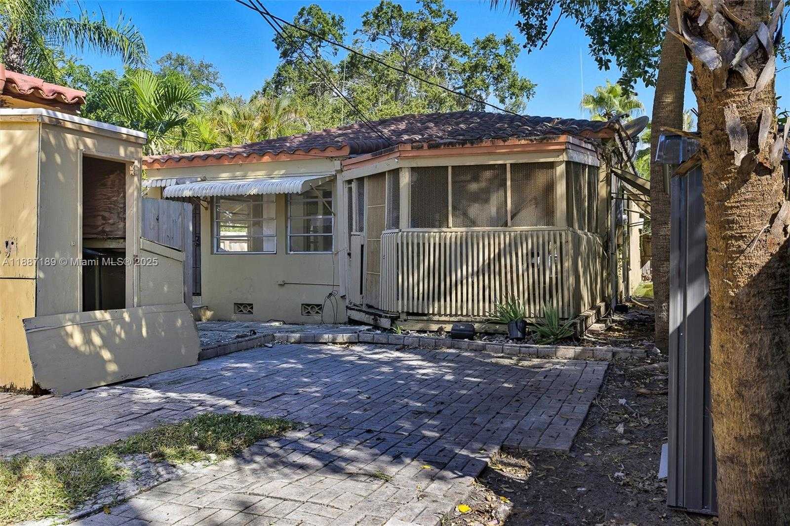 Small Image of 1718 PIERCE ST #2, Hollywood Number 10