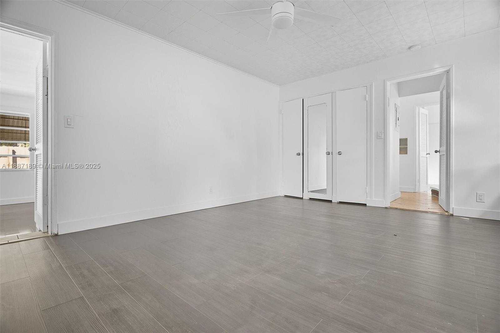 Small Image of 1718 PIERCE ST #2, Hollywood Number 17