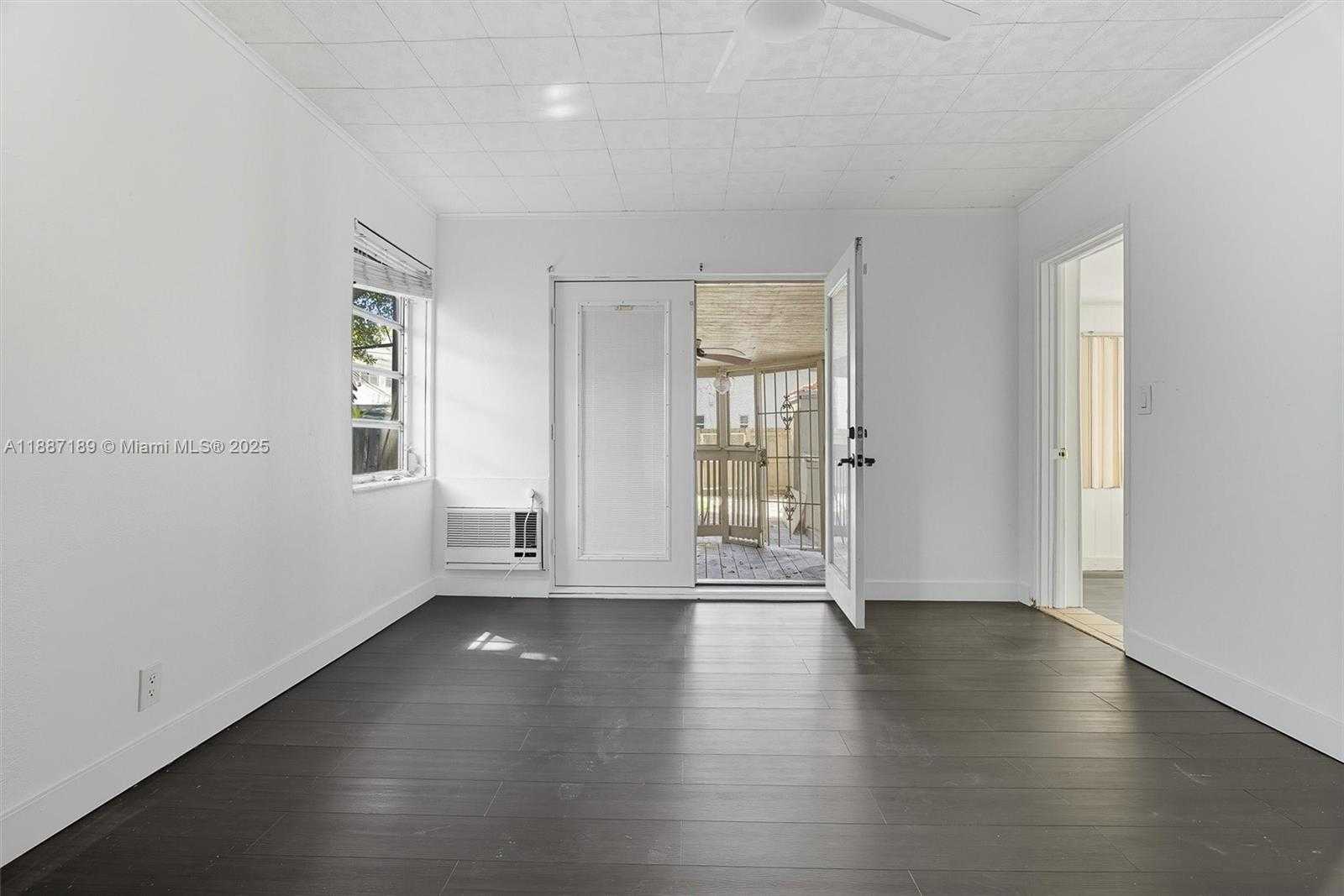 Small Image of 1718 PIERCE ST #2, Hollywood Number 18