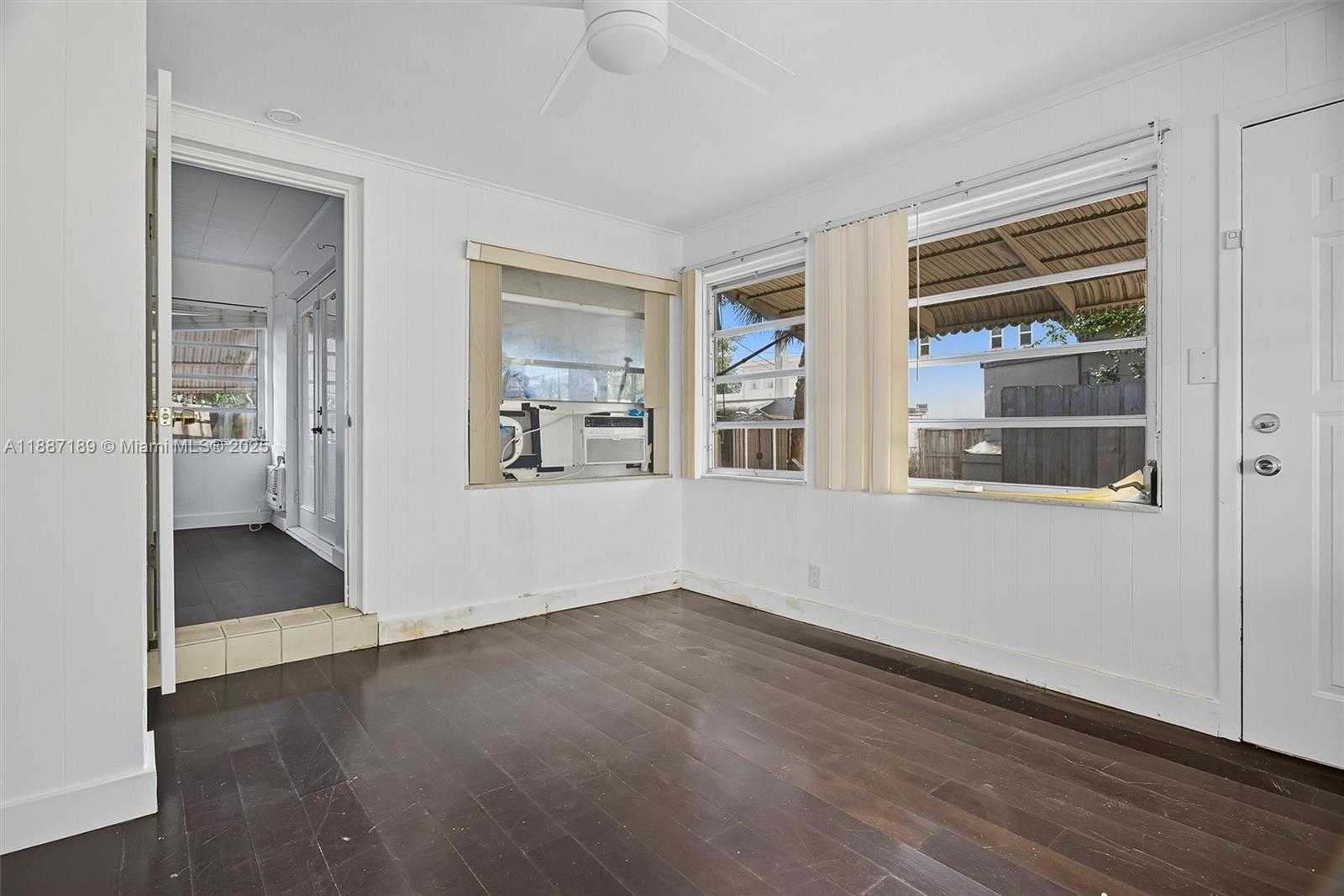 Small Image of 1718 PIERCE ST #2, Hollywood Number 2