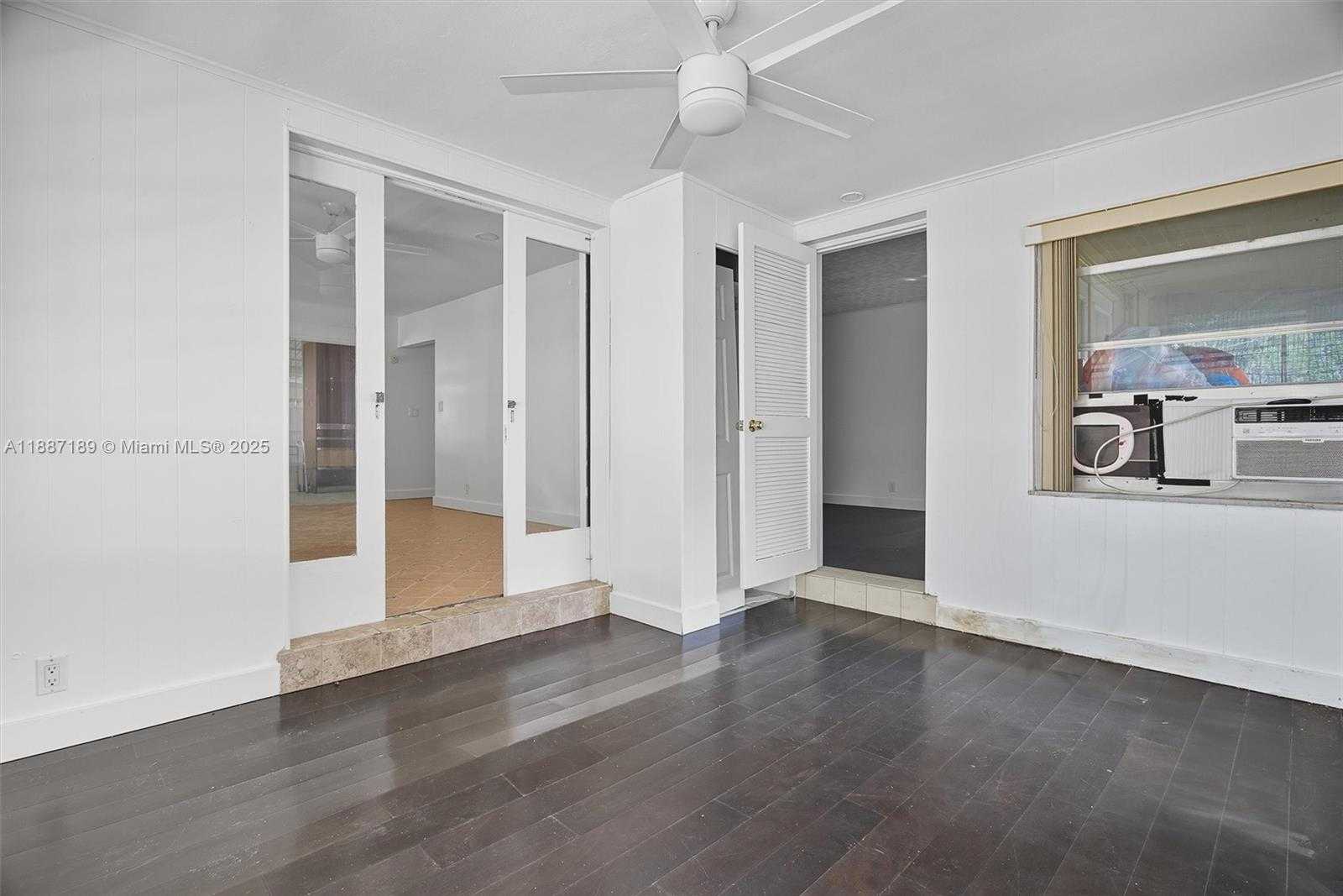 Small Image of 1718 PIERCE ST #2, Hollywood Number 3