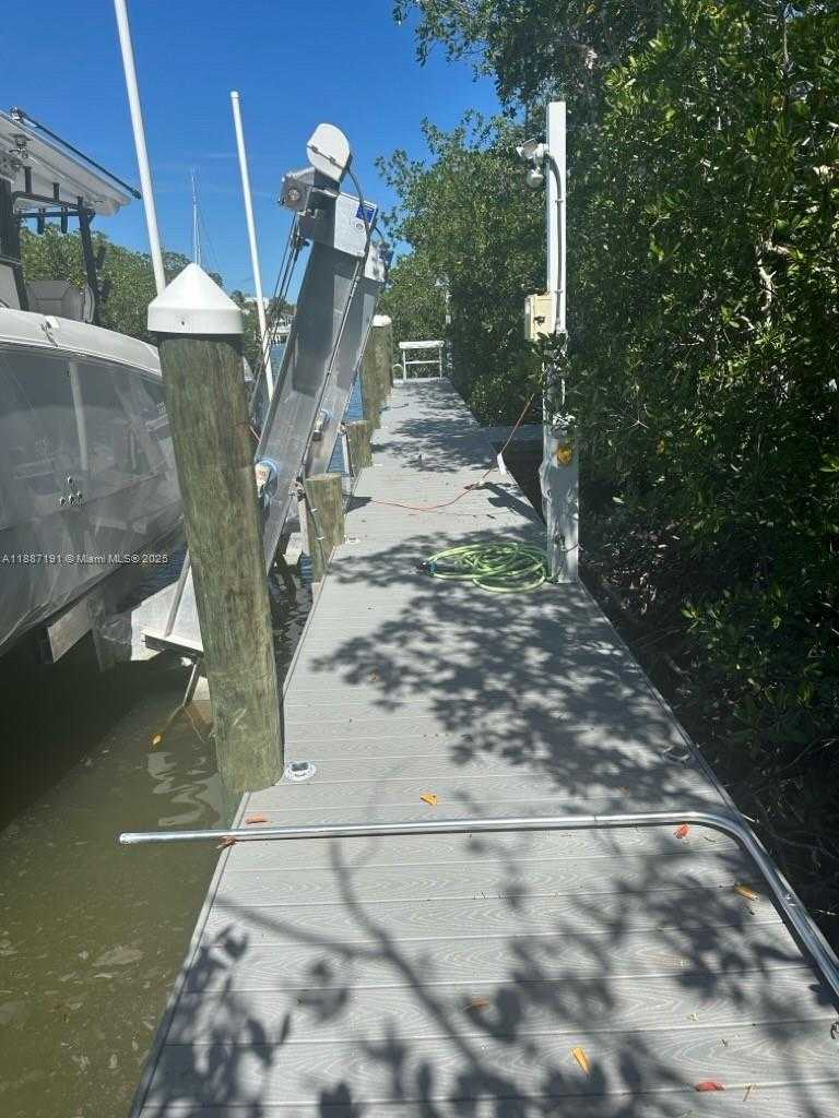 Imagen de Pequeño Objeto