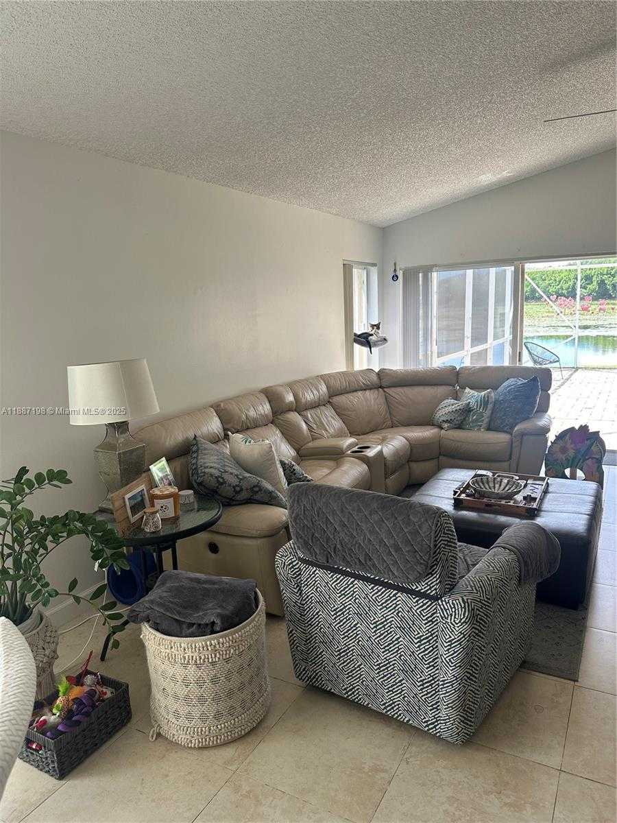 Small Image of 1669 SALERNO CIR, Weston Number 4