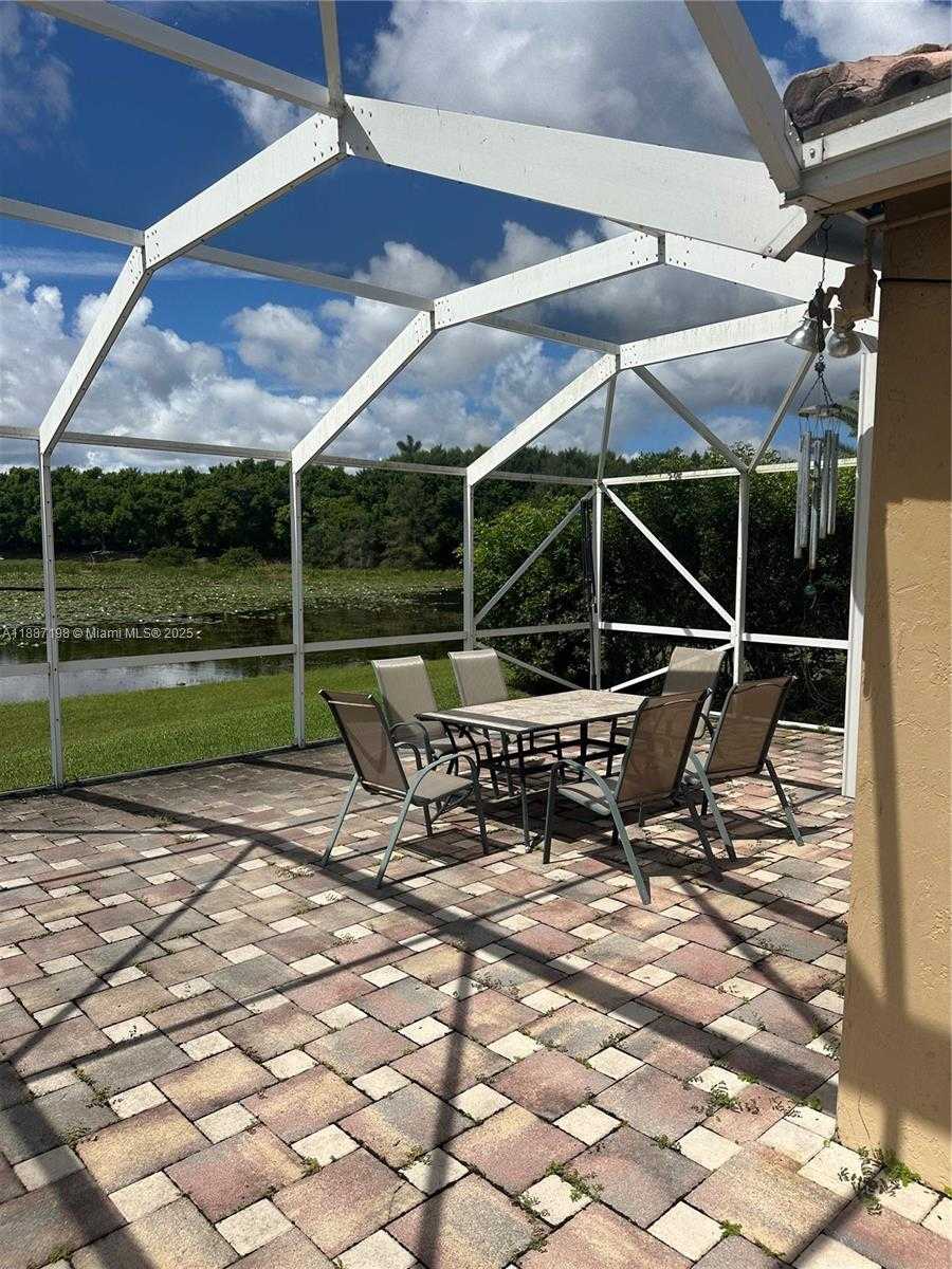 Small Image of 1669 SALERNO CIR, Weston Number 8