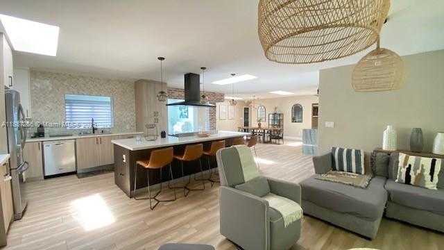 Small Image of 6020 SOUTH WEST 17TH CT, Plantation Number 9