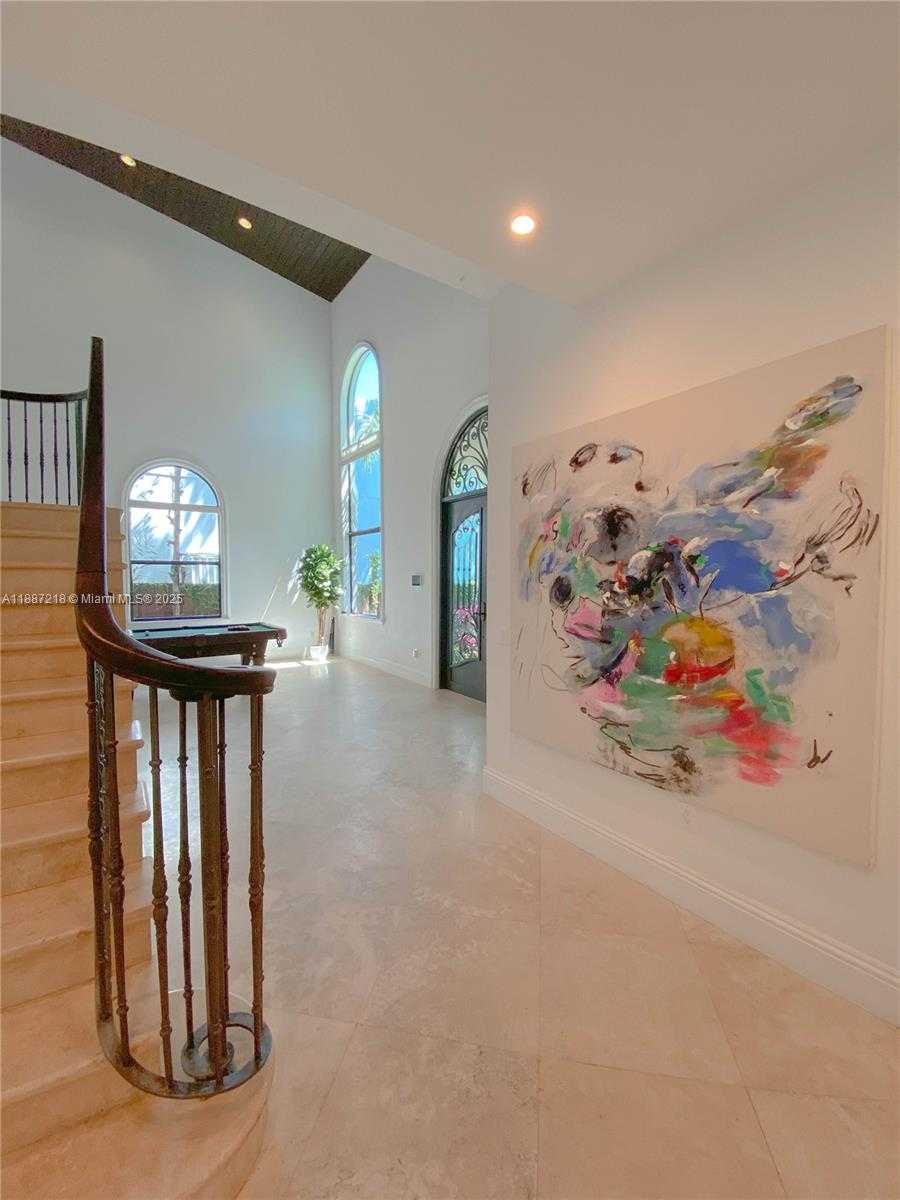 Small Image of 2561 TRAPP AVE, Miami Number 11