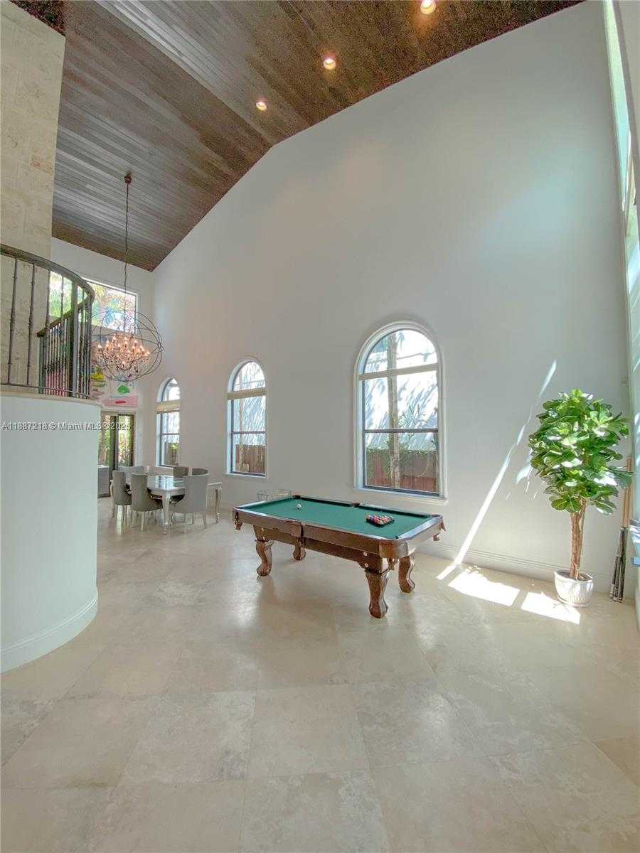 Small Image of 2561 TRAPP AVE, Miami Number 2