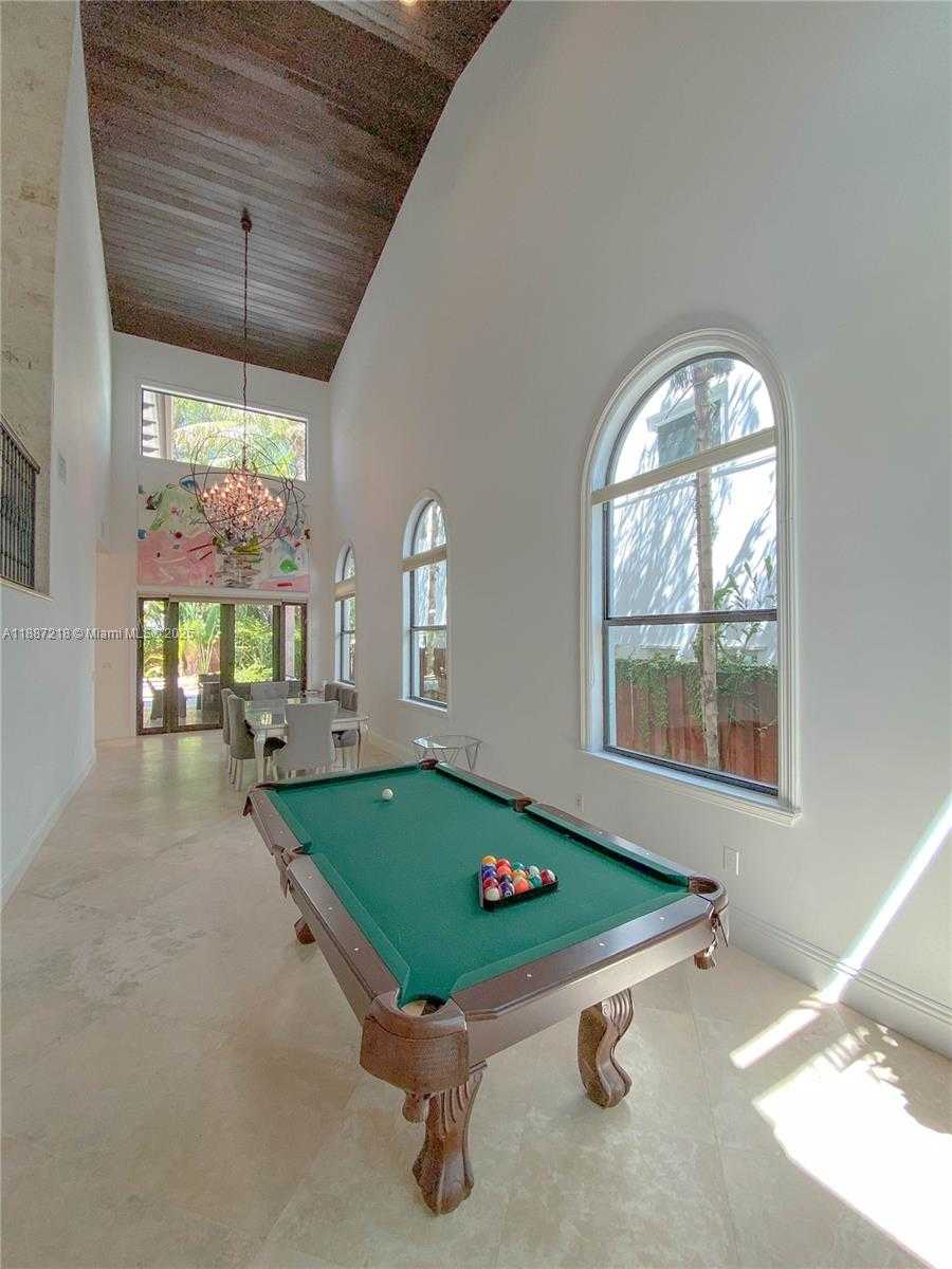 Small Image of 2561 TRAPP AVE, Miami Number 3
