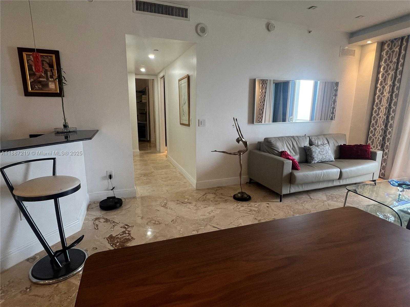 Small Image of 6917 COLLINS AVE #PH09, Miami Beach Number 18