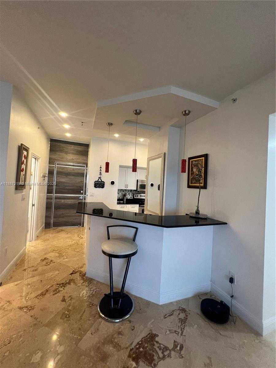 Small Image of 6917 COLLINS AVE #PH09, Miami Beach Number 29