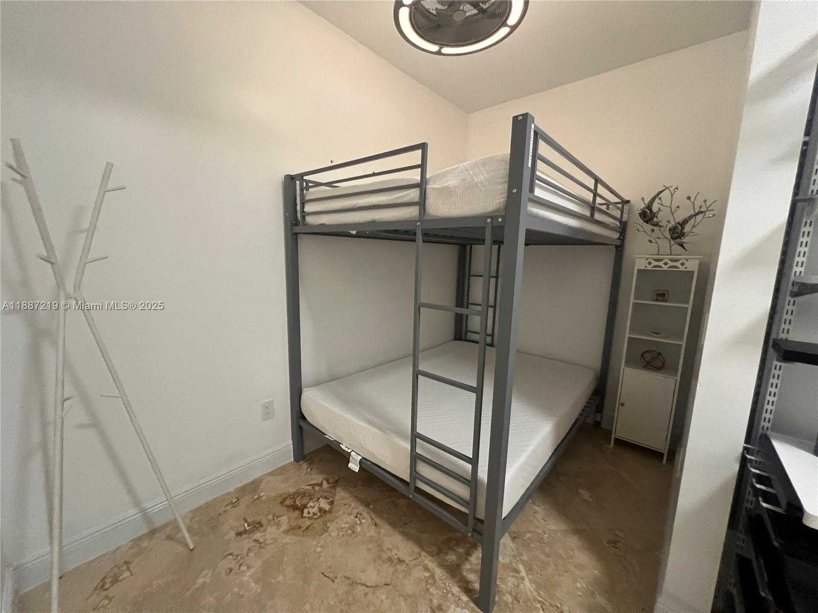 Small Image of 6917 COLLINS AVE #PH09, Miami Beach Number 33