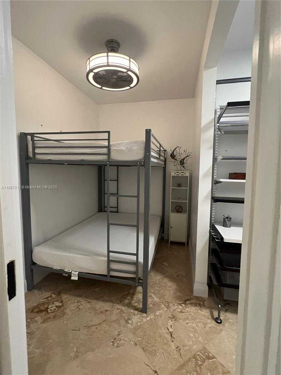 Small Image of 6917 COLLINS AVE #PH09, Miami Beach Number 35