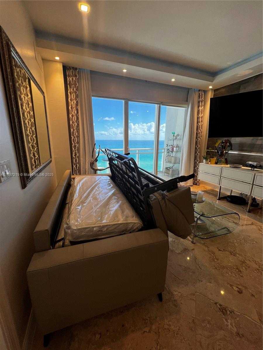 Small Image of 6917 COLLINS AVE #PH09, Miami Beach Number 39