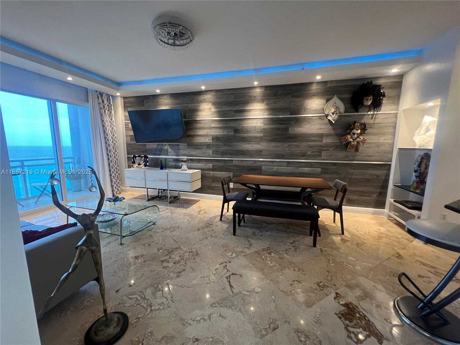Small Image of 6917 COLLINS AVE #PH09, Miami Beach Number 4