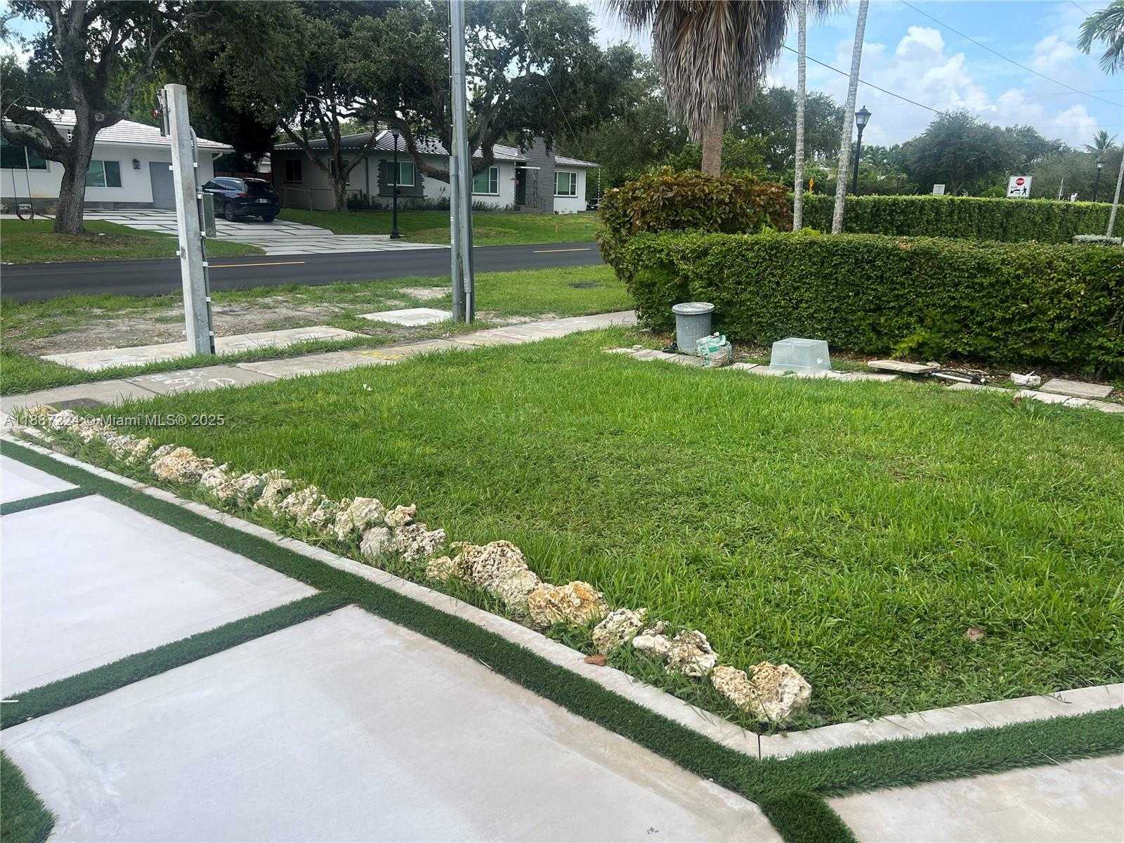 Small Image of Miami Shores Number 12