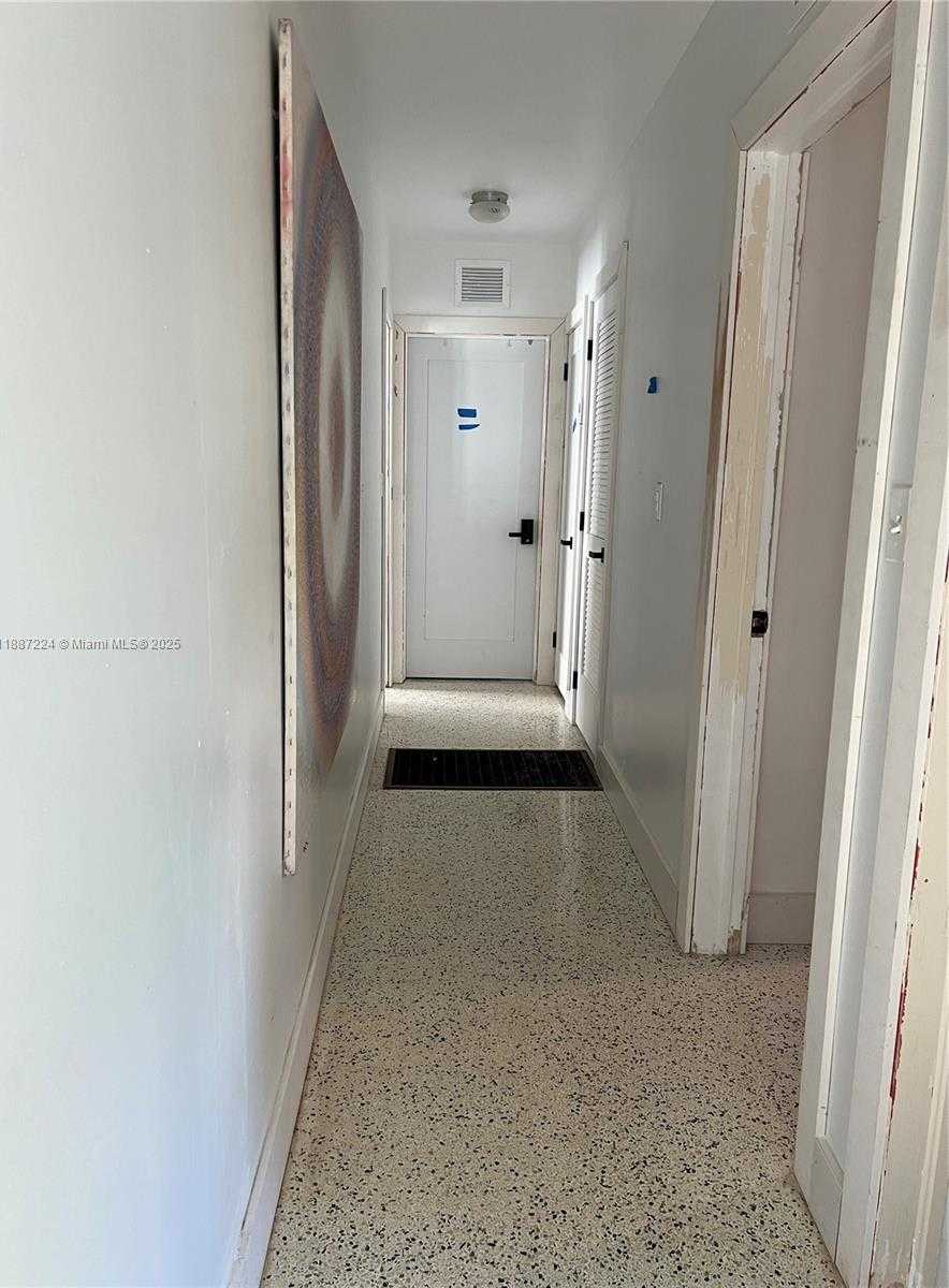 Small Image of Miami Shores Number 35