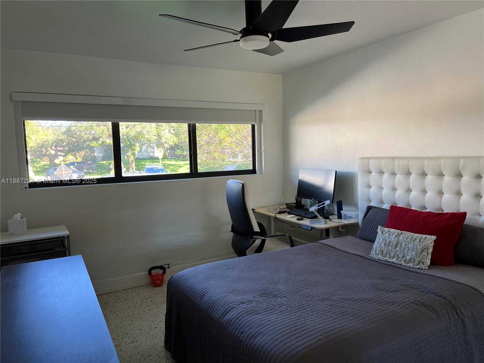 Small Image of Miami Shores Number 36