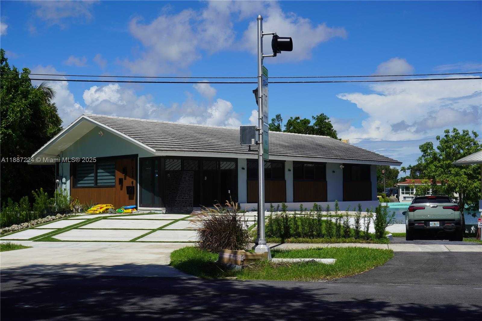 Small Image of Miami Shores Number 80