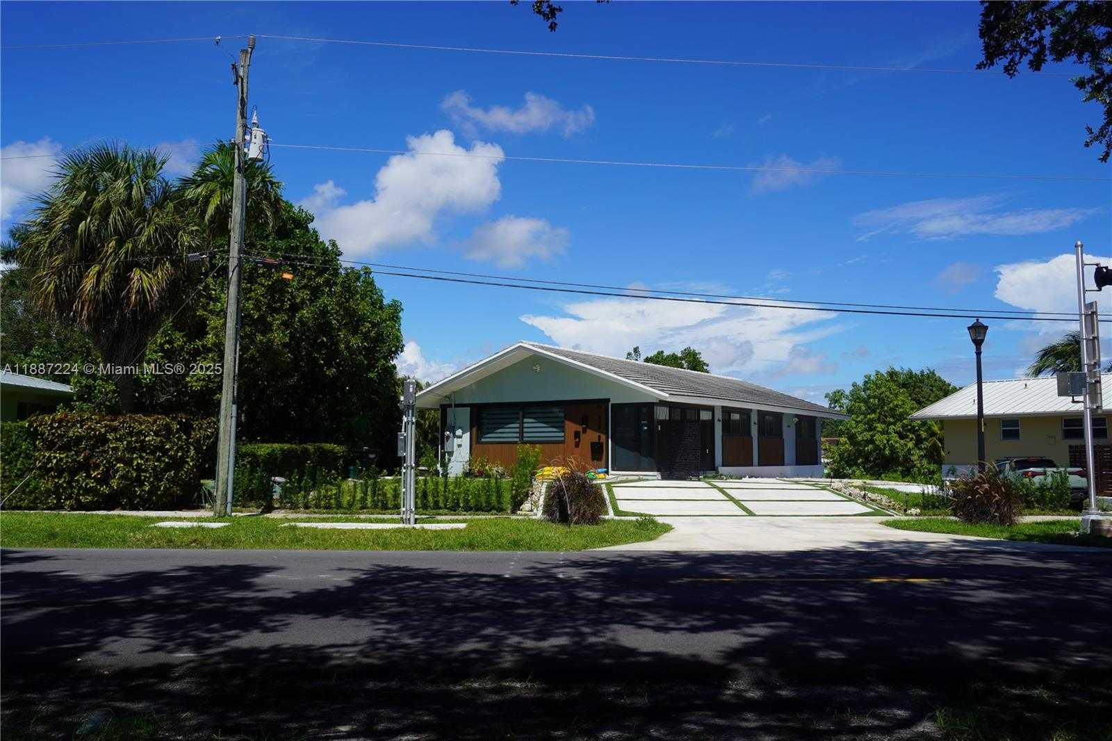 Small Image of Miami Shores Number 84