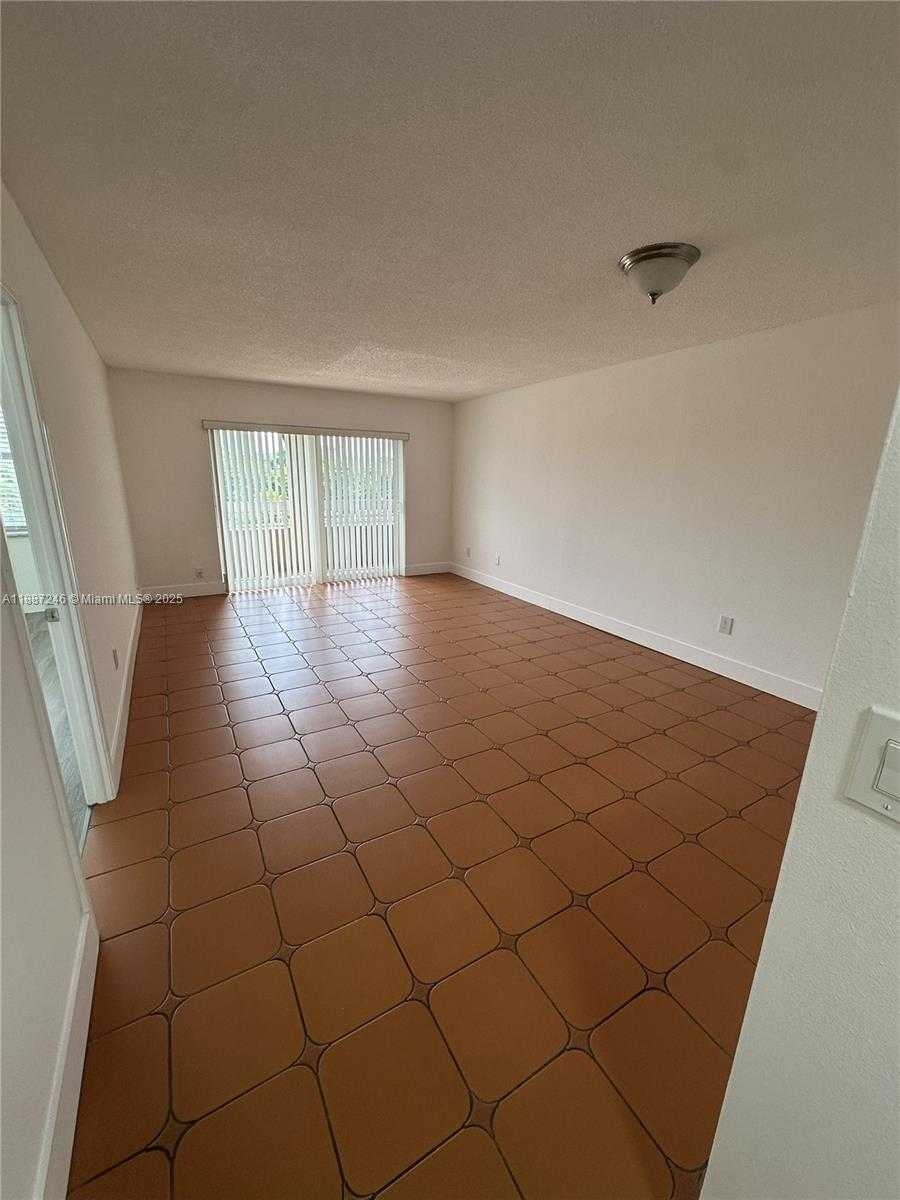 Small Image of 7703 CAMINO REAL #A413, Miami Number 4