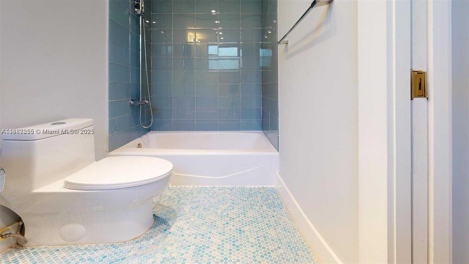 Small Image of 2430 BRICKELL AVE #102A, Miami Number 22