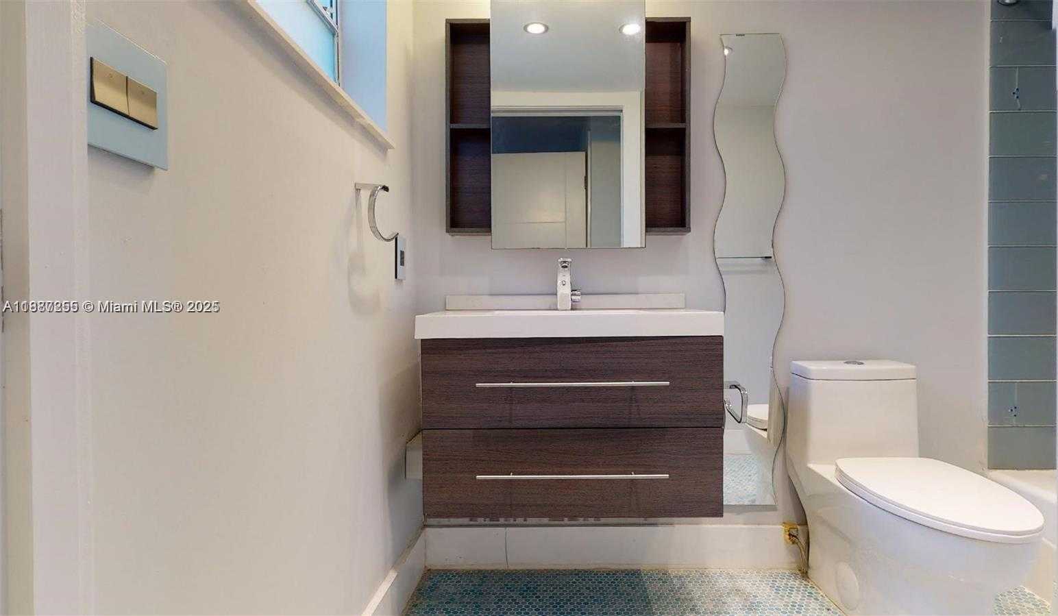 Small Image of 2430 BRICKELL AVE #102A, Miami Number 23