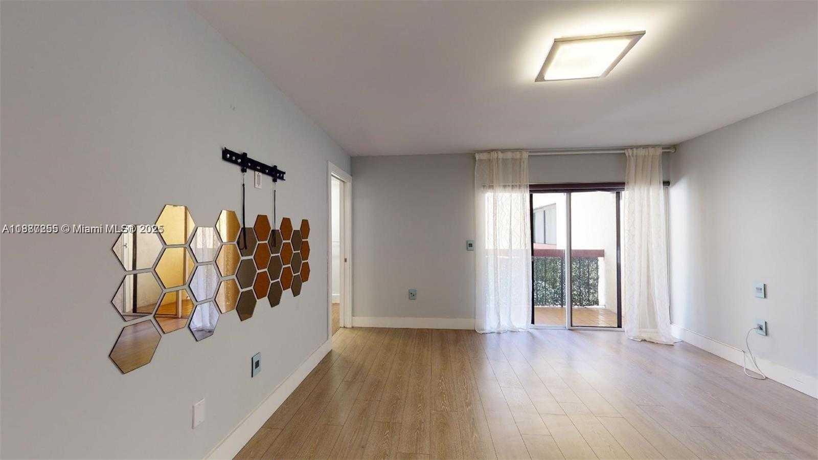 Small Image of 2430 BRICKELL AVE #102A, Miami Number 26
