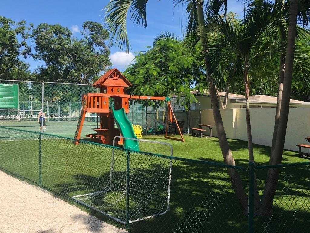 Small Image of 2430 BRICKELL AVE #102A, Miami Number 30