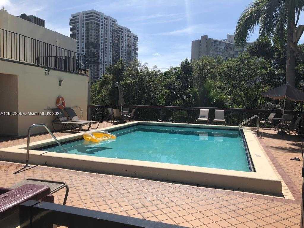 Small Image of 2430 BRICKELL AVE #102A, Miami Number 31