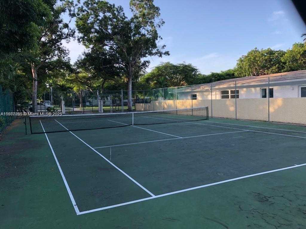 Small Image of 2430 BRICKELL AVE #102A, Miami Number 32