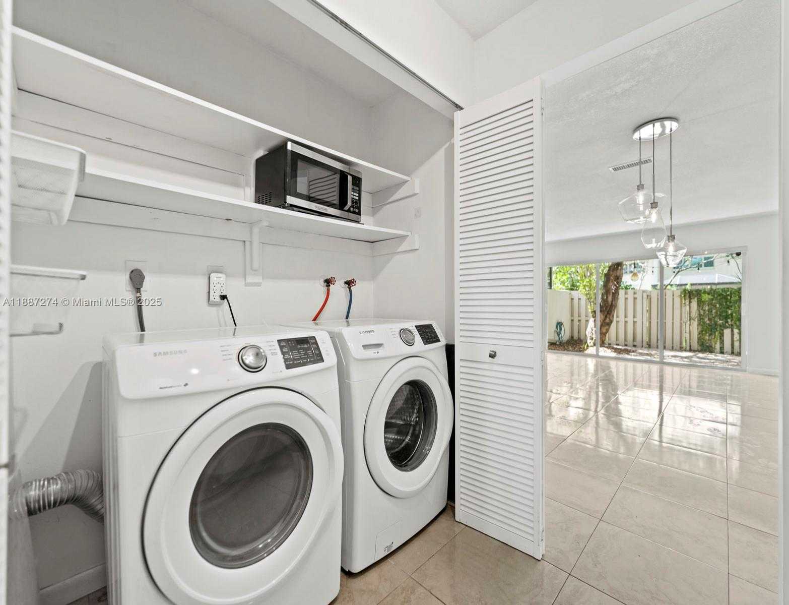 Small Image of 8218 SOUTH WEST 82ND CT #8218, Miami Number 4