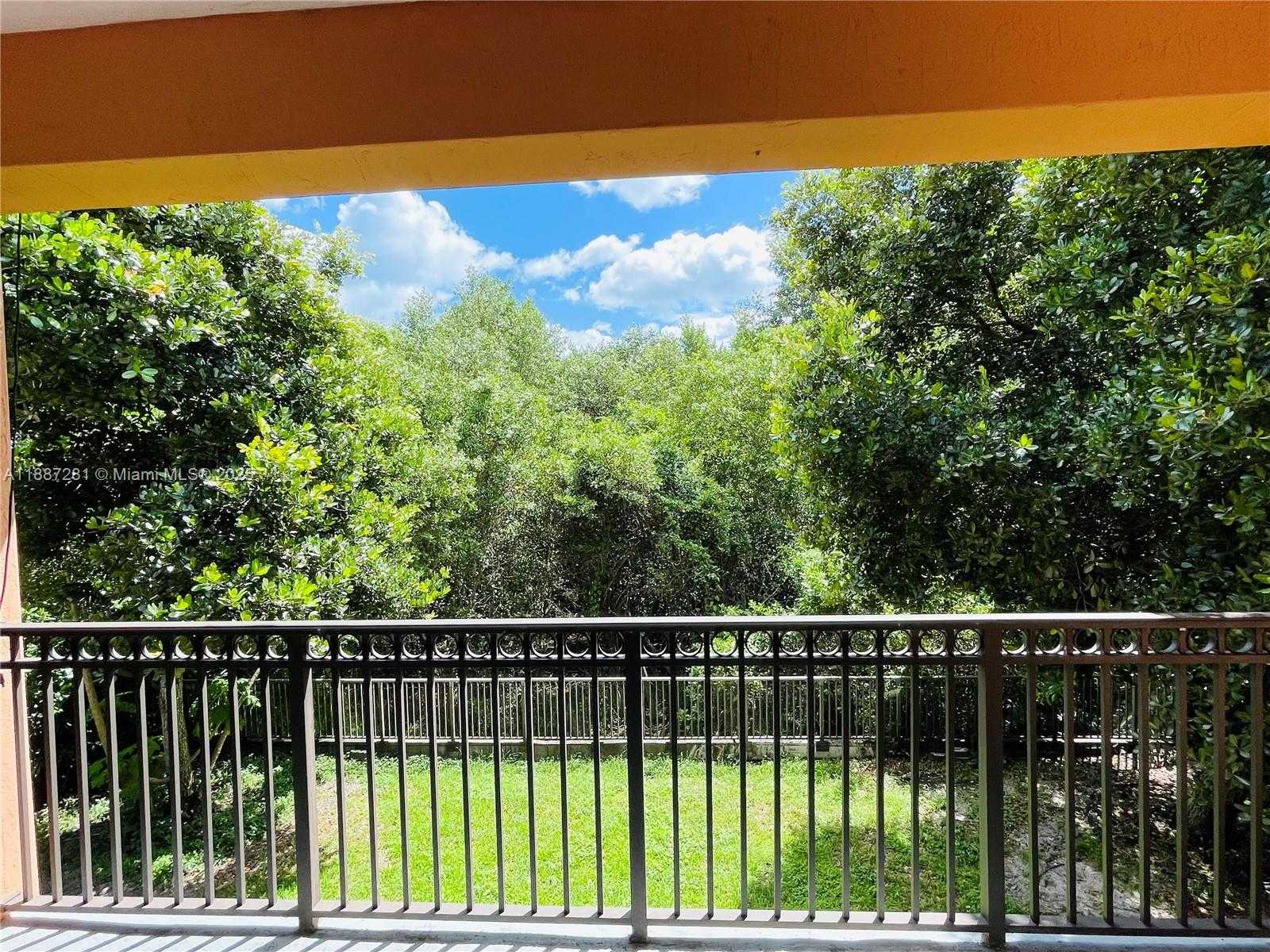 Small Image of 7636 SOUTH WEST 193RD LN, Cutler Bay Number 21