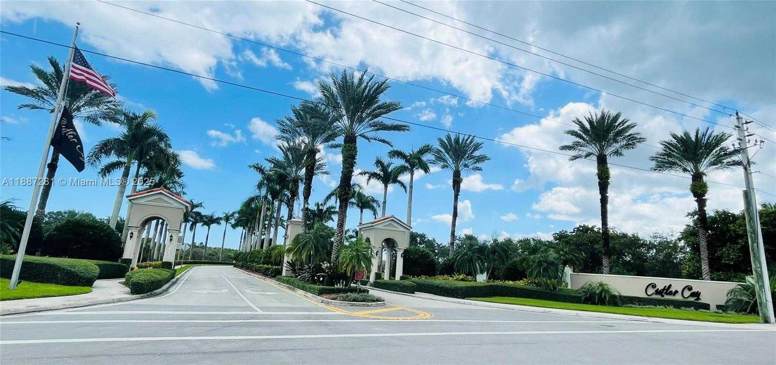 Small Image of 7636 SOUTH WEST 193RD LN, Cutler Bay Number 22