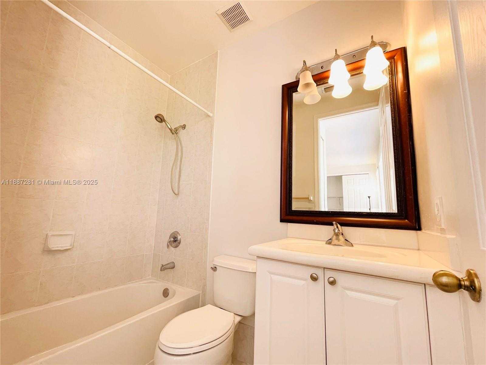 Small Image of 7636 SOUTH WEST 193RD LN, Cutler Bay Number 8