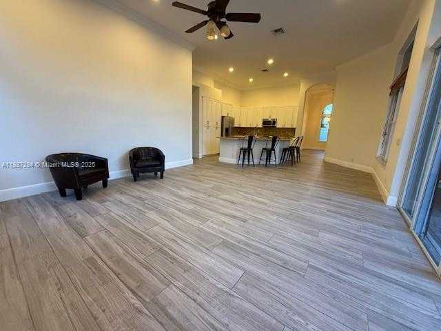 Small Image of 1825 VICTORIA POINTE CIR, Weston Number 15