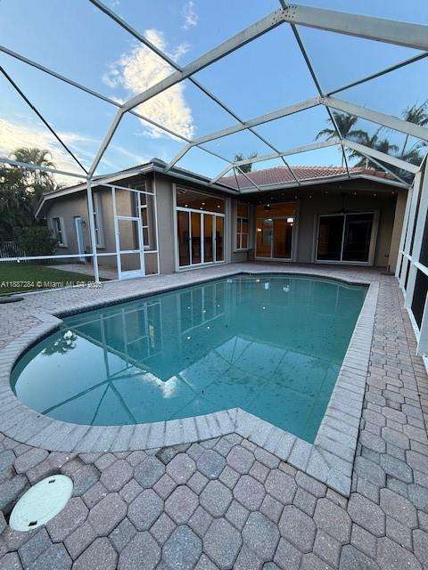 Small Image of 1825 VICTORIA POINTE CIR, Weston Number 19