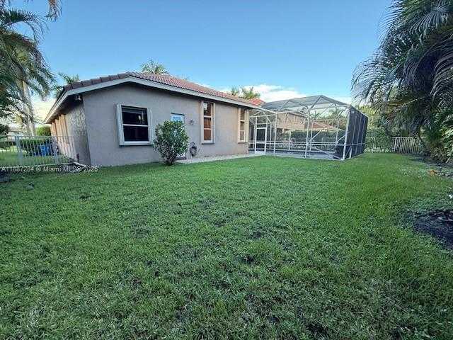 Small Image of 1825 VICTORIA POINTE CIR, Weston Number 21