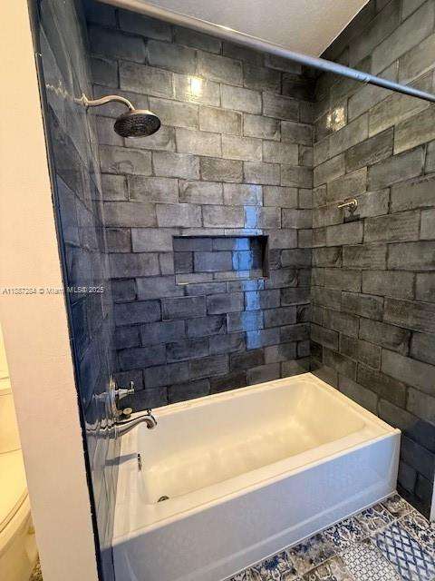 Small Image of 1825 VICTORIA POINTE CIR, Weston Number 27