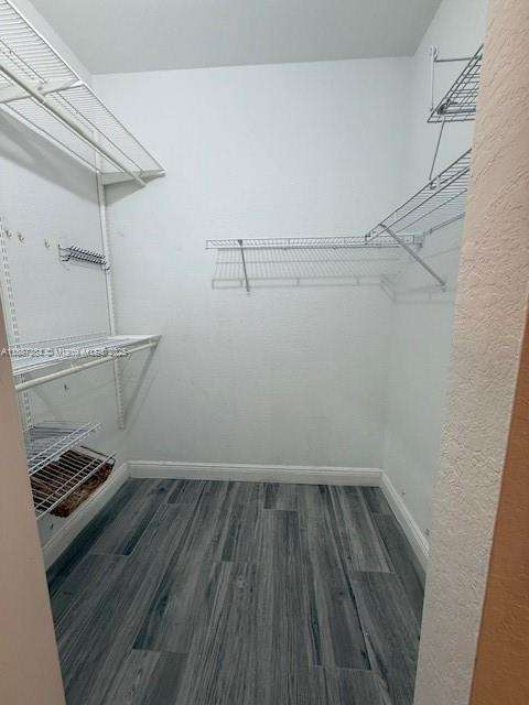 Small Image of 1825 VICTORIA POINTE CIR, Weston Number 37