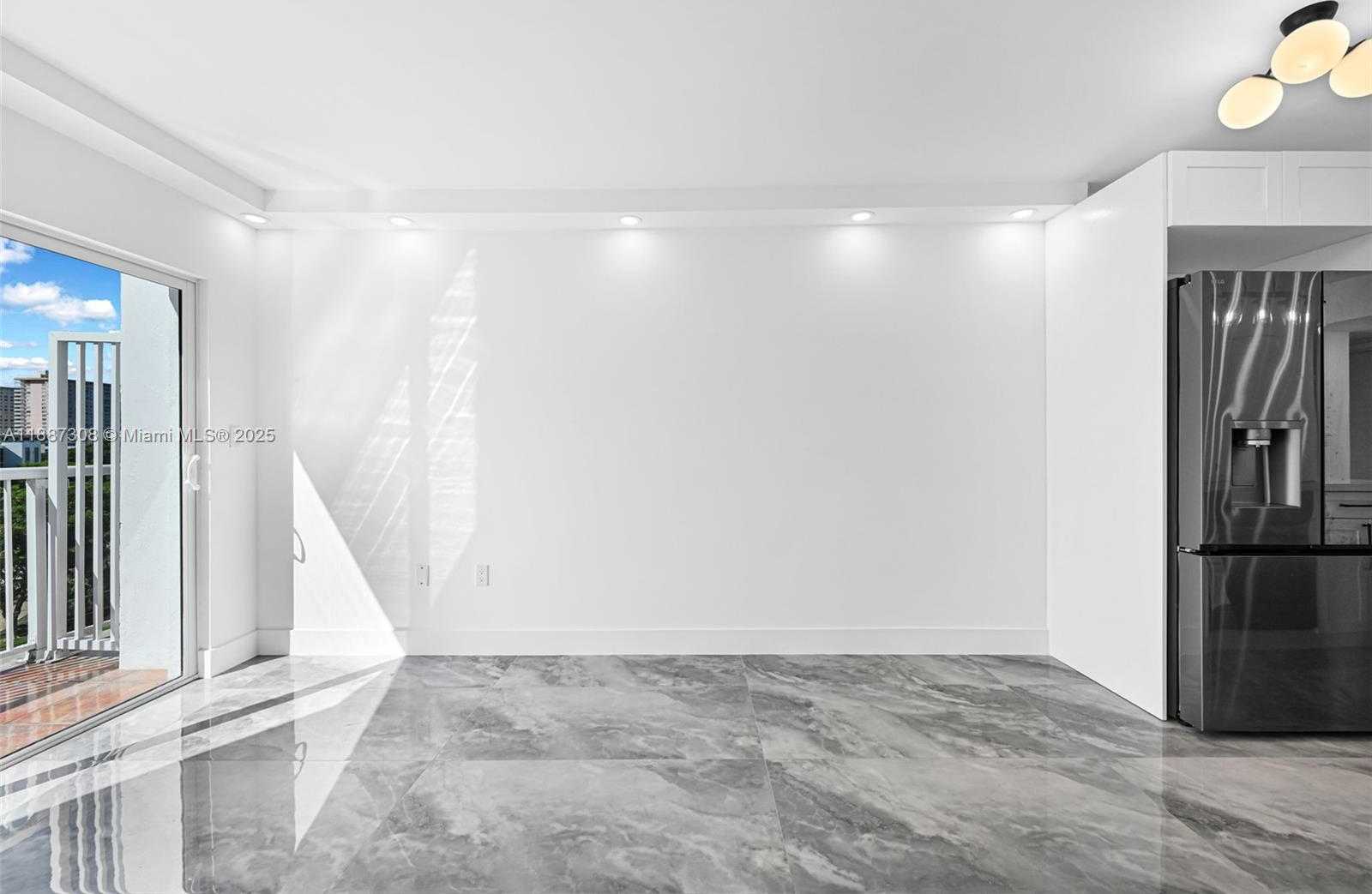 Small Image of 17800 ATLANTIC BLVD #PH8, Sunny Isles Beach Number 11