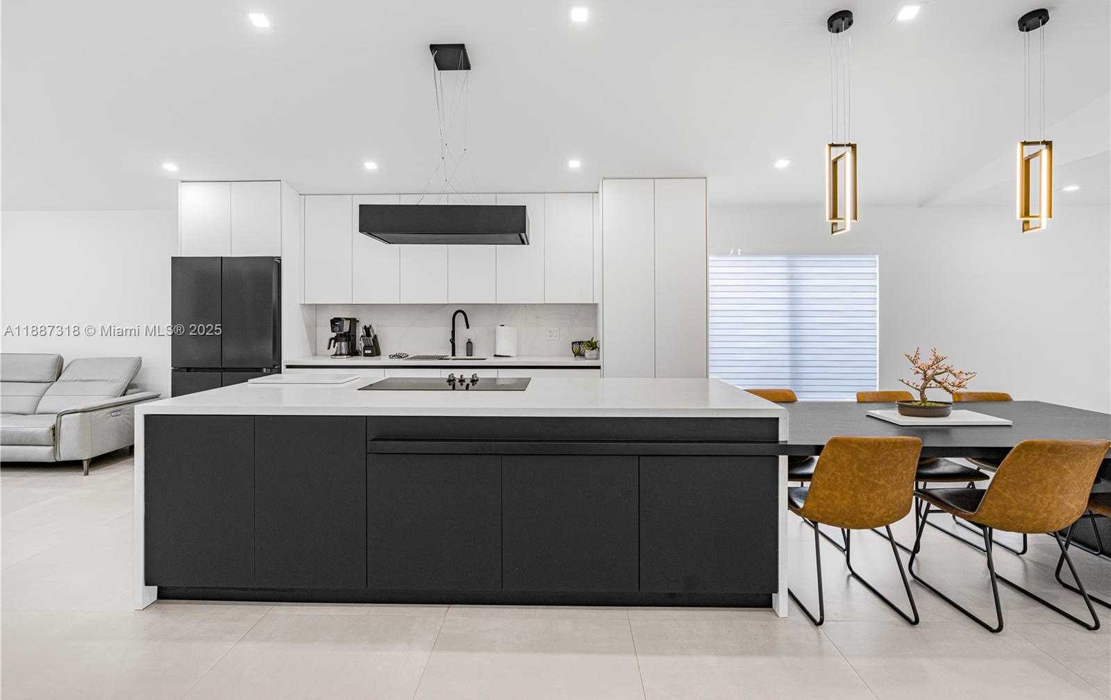 Small Image of 18063 SOUTH WEST 13TH ST, Pembroke Pines Number 12
